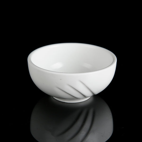 斜紋白瓷圓碗