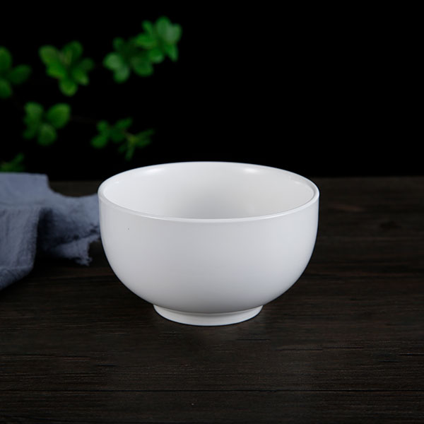 圓潤（rùn）白瓷碗